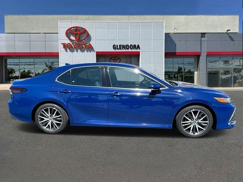 Used 2024 Toyota Camry XLE FWD image 2