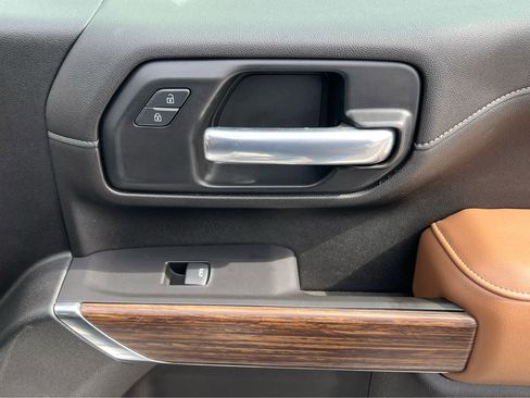 Used 2021 Chevrolet Silverado 3500 High Country image 18