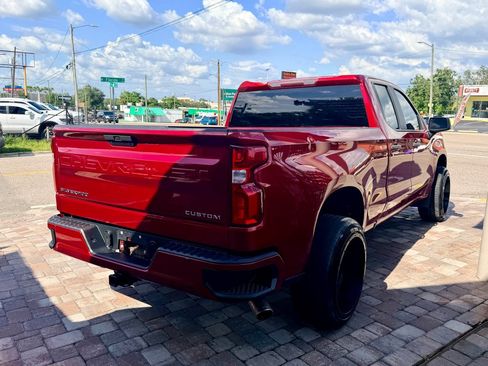 Used 2019 Chevrolet Silverado 1500 Custom w/ Custom Value Package RWD image 9