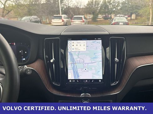 Certified 2024 Volvo XC60 B5 Ultimate image 27