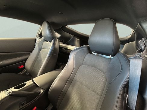 Used 2025 Nissan Z Performance w/ Floor Mat Package RWD image 11