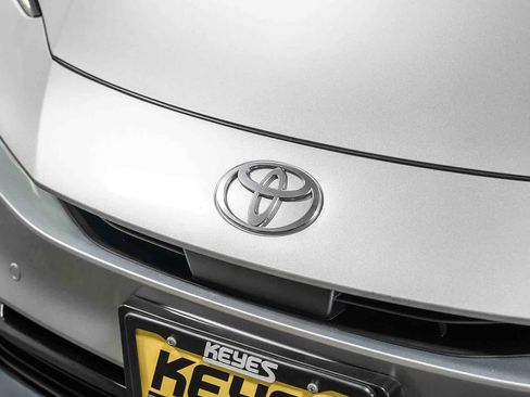 Used 2023 Toyota Prius Prime FWD image 8