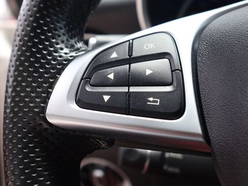 Used 2020 Mercedes-Benz SLC 300 image 11
