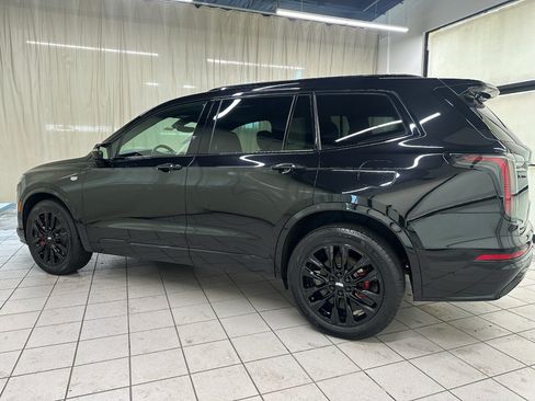 Used 2024 Cadillac XT6 Sport w/ LPO, Onyx Lite Package AWD/4WD image 6