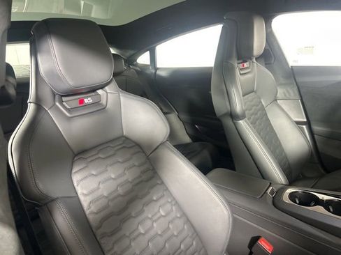 New 2026 Audi RS e-tron GT performance image 11