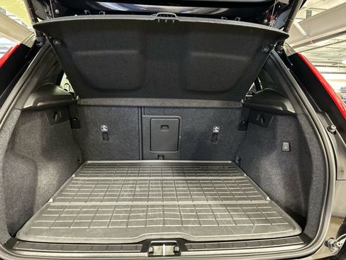 Certified 2023 Volvo XC40 B5 Plus w/ Climate Package AWD/4WD image 28