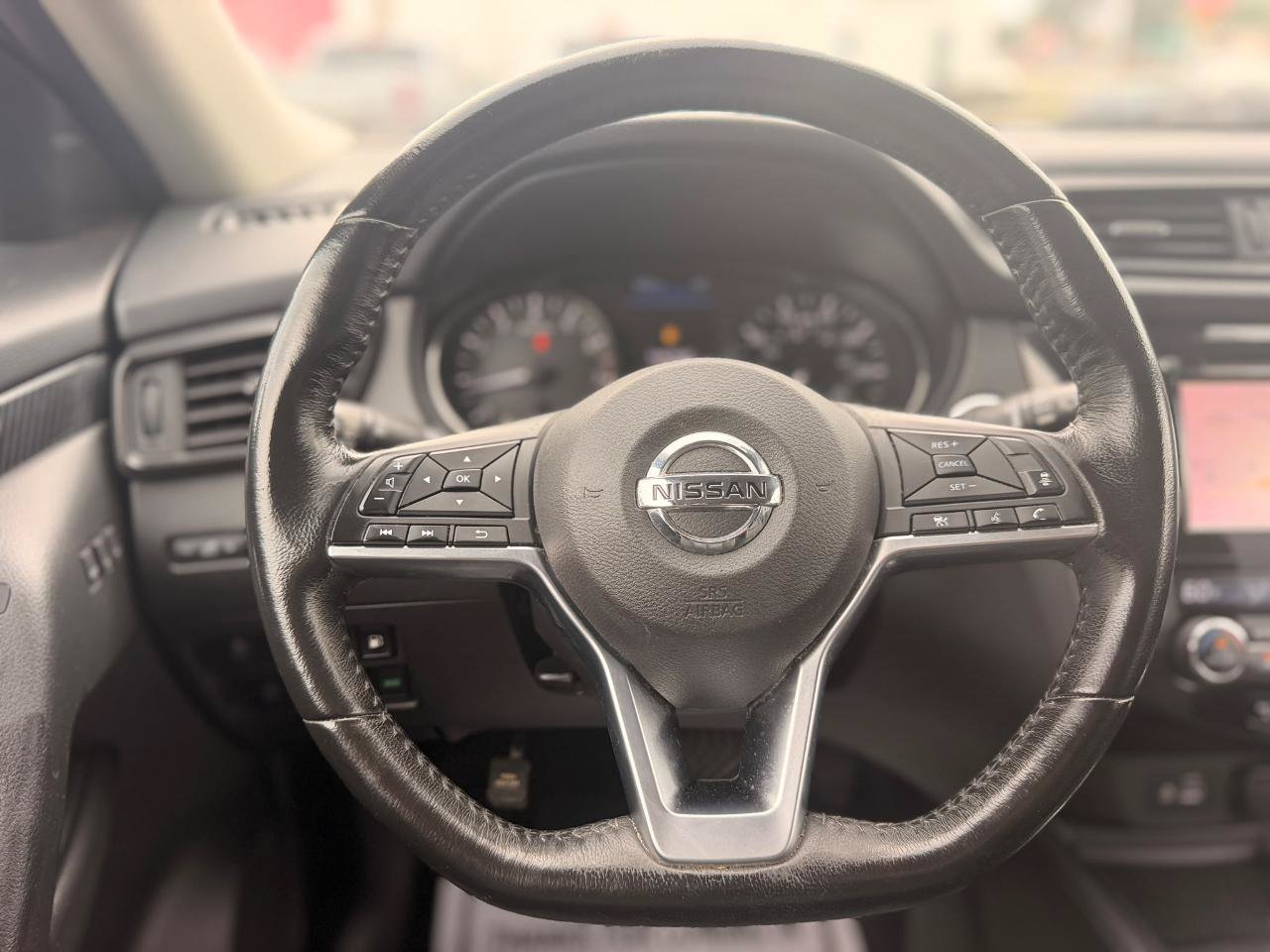 Used 2018 Nissan Rogue SL AWD/4WD image 19