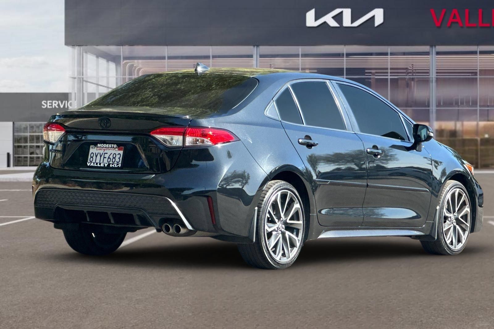 Used 2022 Toyota Corolla SE w/ Body Protection Package (TMS) FWD image 4