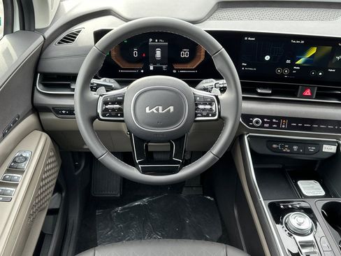 New 2026 Kia Carnival EX image 14