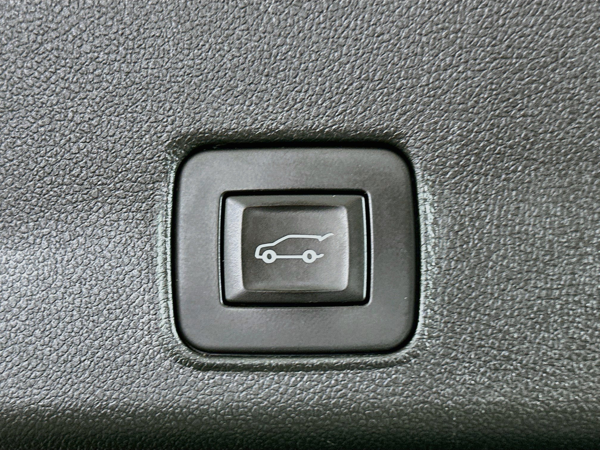Used 2025 Chevrolet TrailBlazer RS w/ Convenience Package AWD/4WD image 30