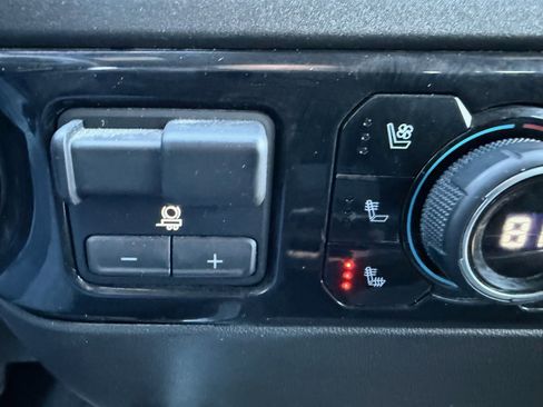 Used 2024 Chevrolet Silverado 3500 High Country w/ High Country Premium Package image 17