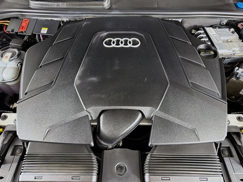 Used 2019 Audi Q8 Premium w/ Convenience Package AWD/4WD image 31