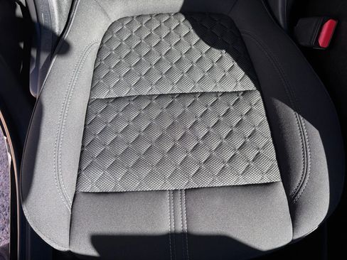 Used 2020 Chevrolet Blazer LT image 26