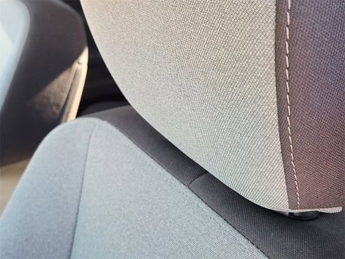 Used 2024 RAM 1500 Classic SLT image 17