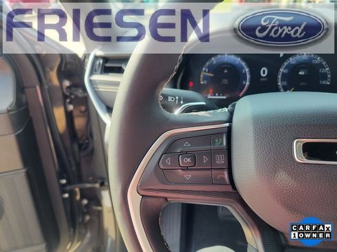 Used 2024 Jeep Grand Cherokee L Laredo image 15