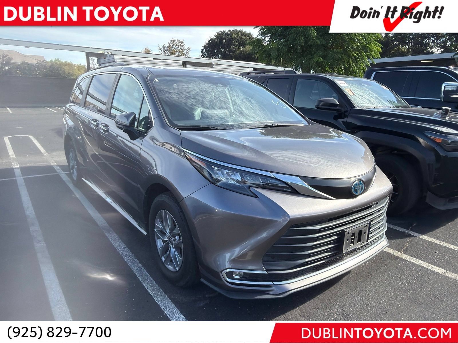 Certified 2024 Toyota Sienna XLE FWD image 1