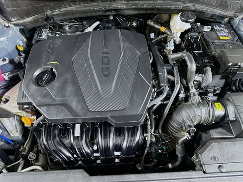 Used 2025 Kia Sportage LX image 30