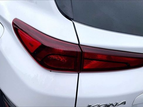 Used 2023 Hyundai Kona SEL AWD/4WD image 28