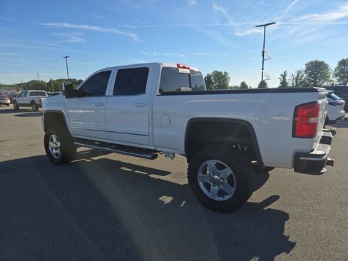 Used 2015 GMC Sierra 2500 SLT w/ Duramax Plus Package image 4