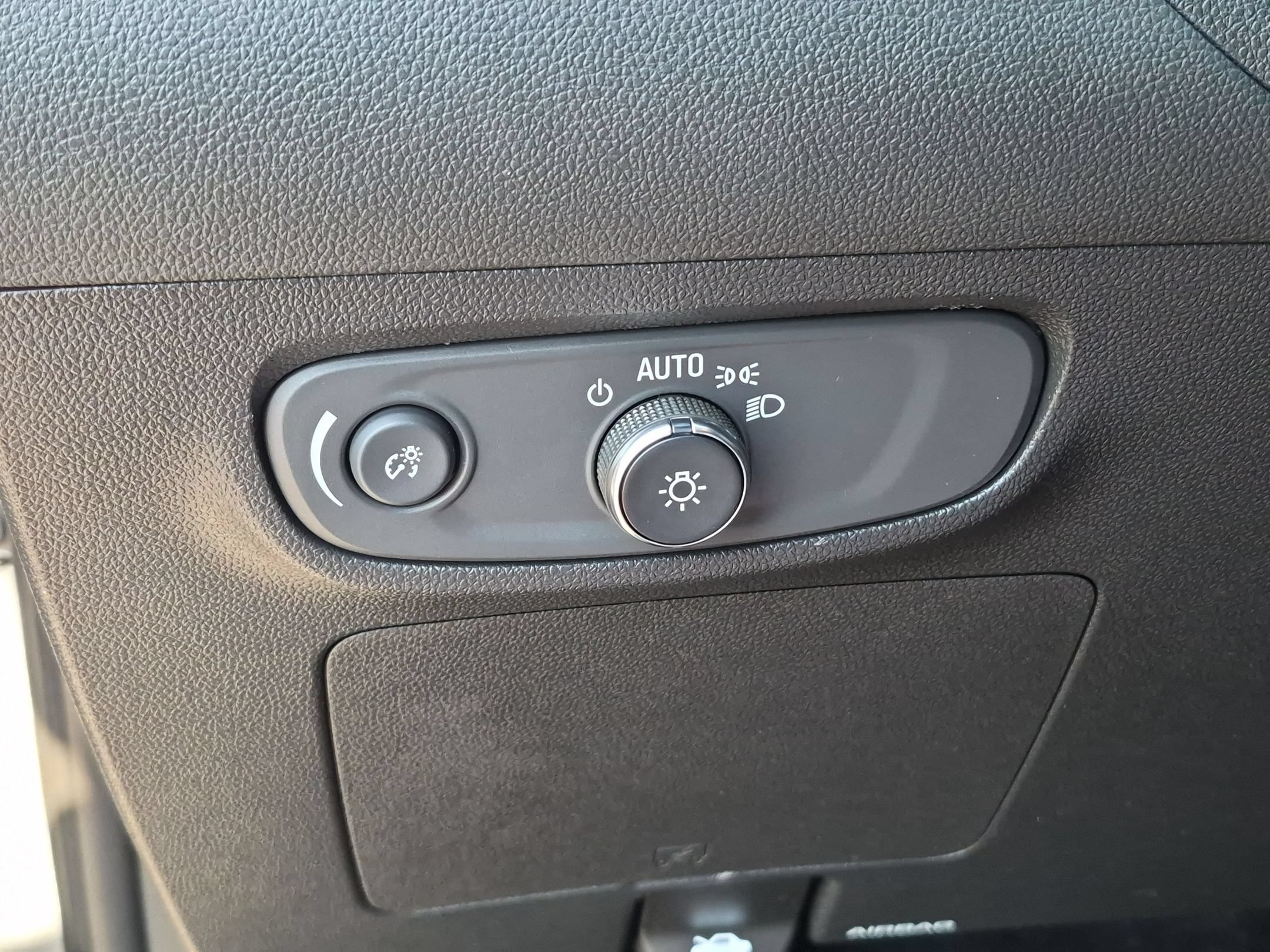 Used 2025 Buick Encore GX Preferred FWD image 17