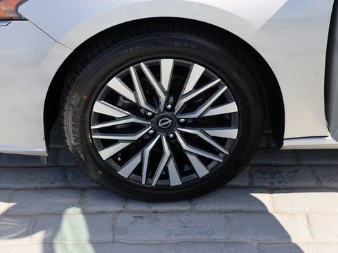 Used 2023 Nissan Altima 2.5 SV image 37