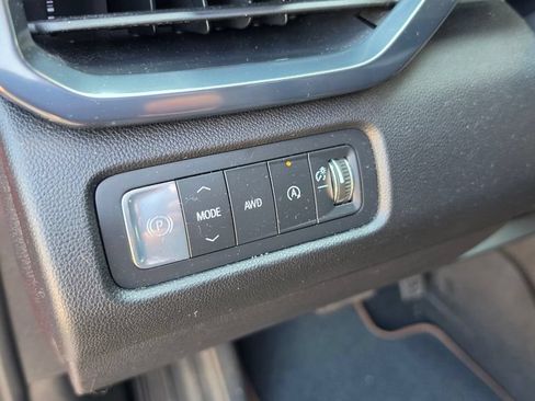 Used 2025 GMC Acadia AT4 w/ Super Cruise Package AWD/4WD image 11