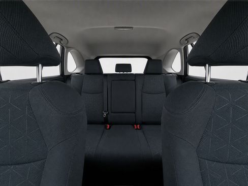 Used 2021 Toyota RAV4 XLE w/ Convenience Package FWD image 11