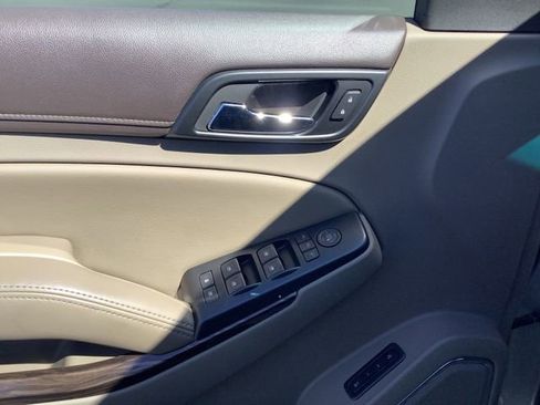 Used 2015 GMC Yukon SLT w/ Open Road Package image 9