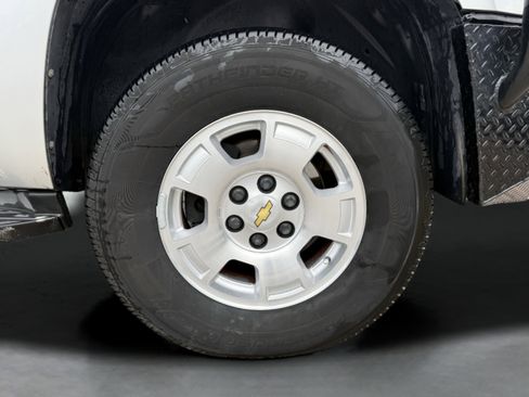 Used 2011 Chevrolet Tahoe LT image 10