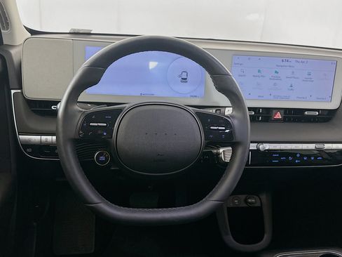 Used 2024 Hyundai Ioniq 5 SEL image 18