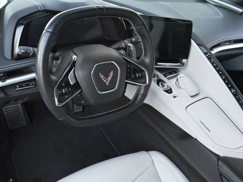 Used 2021 Chevrolet Corvette Stingray Preferred Cpe w/ Engine Appearance Package image 13