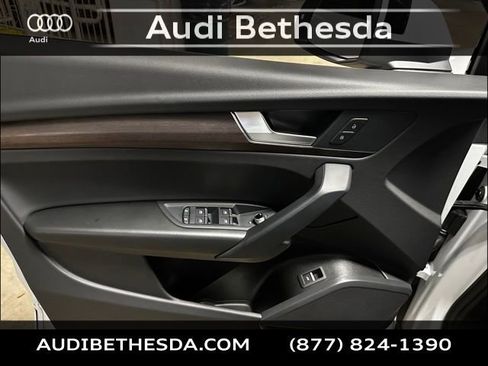 Certified 2025 Audi Q5 2.0T Premium image 15