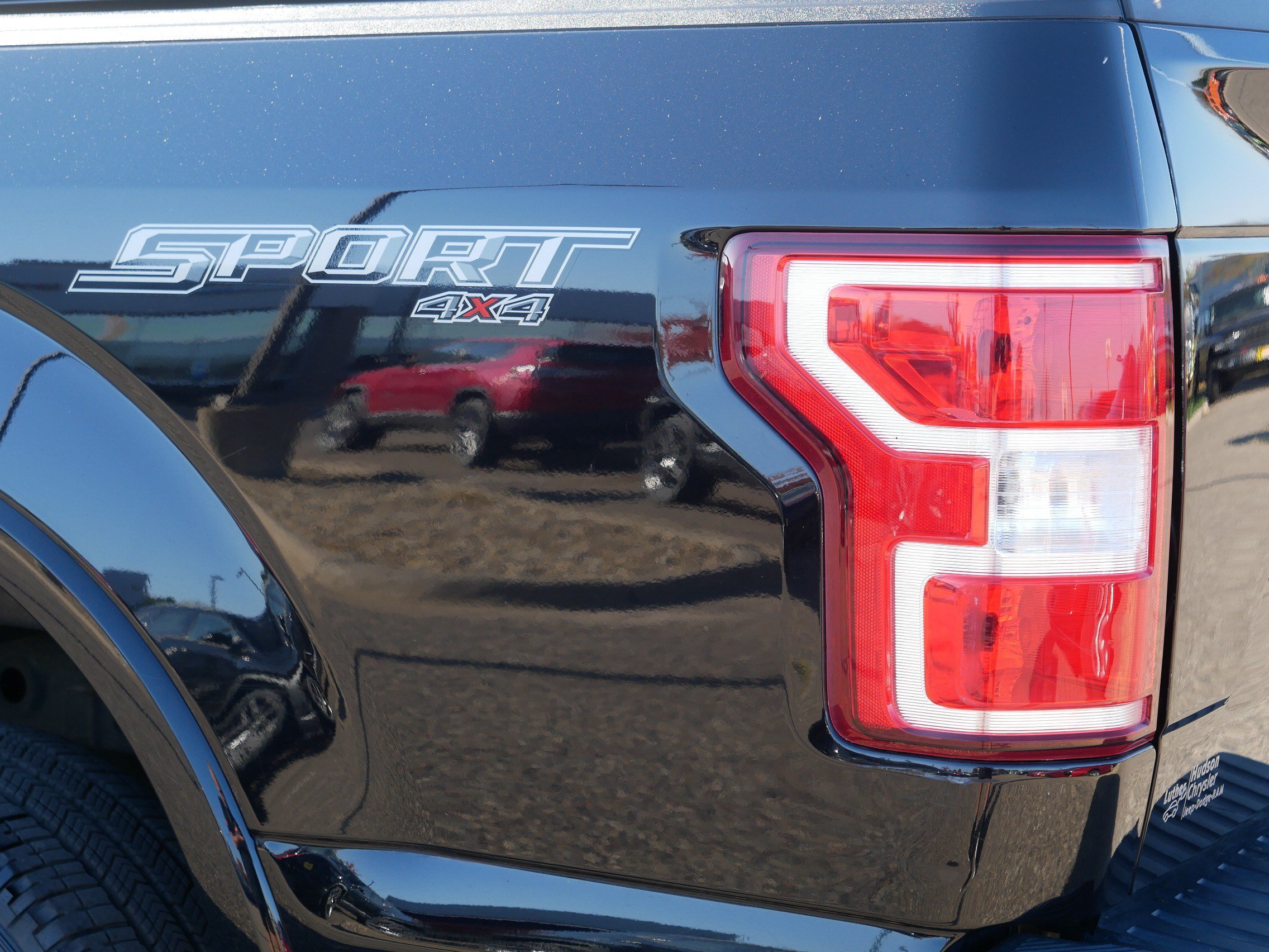 Used 2019 Ford F150 XLT w/ Equipment Group 302A Luxury AWD/4WD image 17