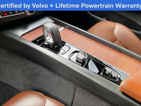 Certified 2024 Volvo XC60 B5 Plus w/ Protection Package Premier AWD/4WD image 19