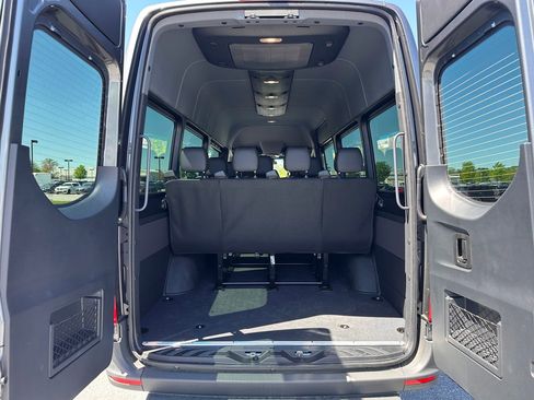 Used 2025 Mercedes-Benz Sprinter 2500 image 23