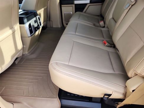 Used 2019 Ford F250 Lariat w/ Lariat Value Package image 8