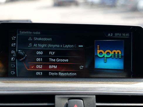 Used 2017 BMW 330i Sedan image 28