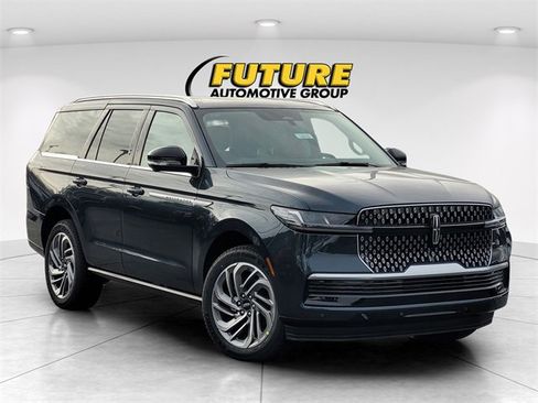 New 2025 Lincoln Navigator Reserve image 1