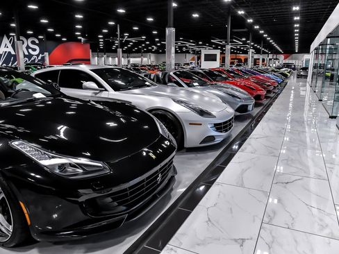 Used 2024 McLaren 750S Spider RWD image 42