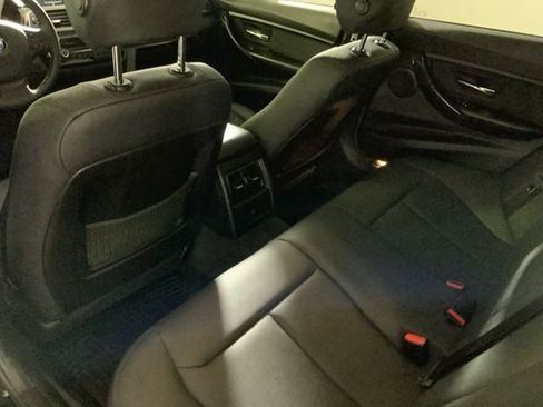 Used 2018 BMW 320i xDrive Sedan image 28