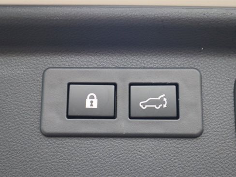 Used 2023 Subaru Forester Sport image 33