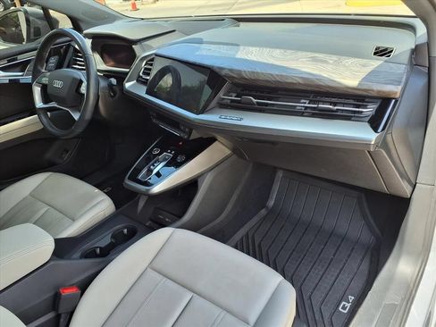 Used 2023 Audi Q4 e-tron Prestige AWD/4WD image 8