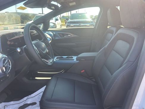 New 2026 Chevrolet Equinox EV LT image 15