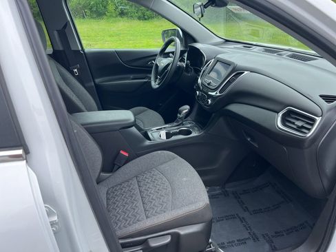 Certified 2024 Chevrolet Equinox LT AWD/4WD image 9