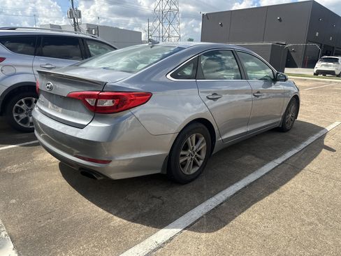 Used 2015 Hyundai Sonata SE w/ Option Group 09 image 5