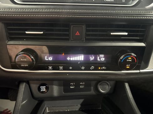 Used 2025 Nissan Rogue SV AWD/4WD image 31