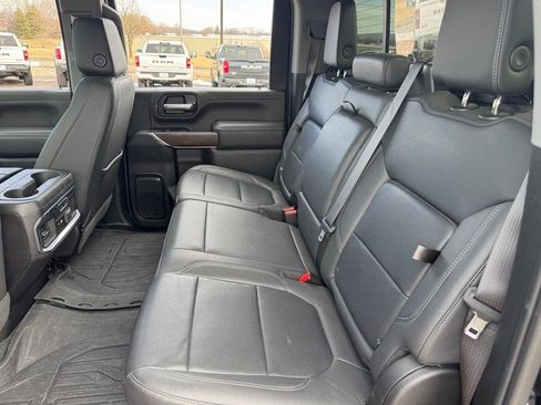 Used 2023 GMC Sierra 3500 SLT w/ SLT Premium Package image 10