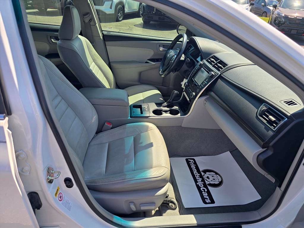 Used 2017 Toyota Camry XLE FWD image 12