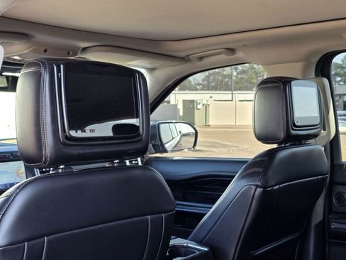 Certified 2020 Ford Expedition Platinum image 19