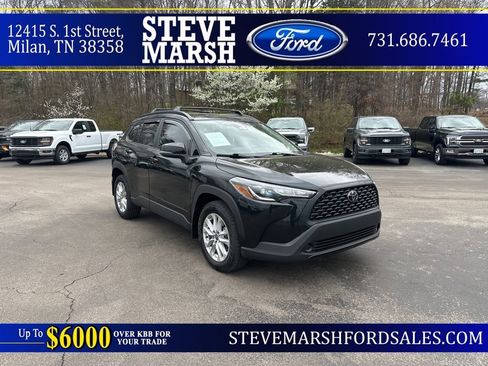 Used 2023 Toyota Corolla Cross LE w/ Moonroof Package image 1